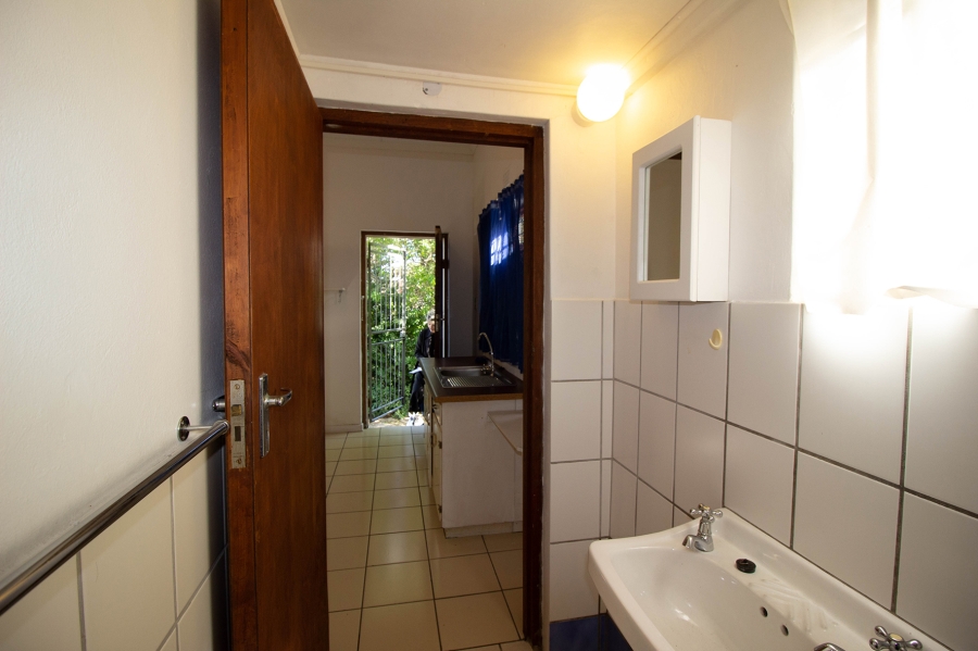 4 Bedroom Property for Sale in Gansbaai Central Western Cape